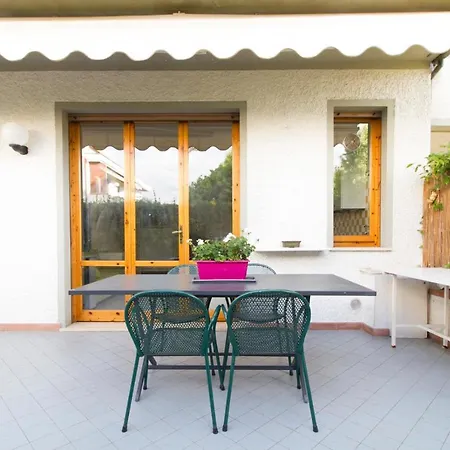 Casa Laura Pietrasanta